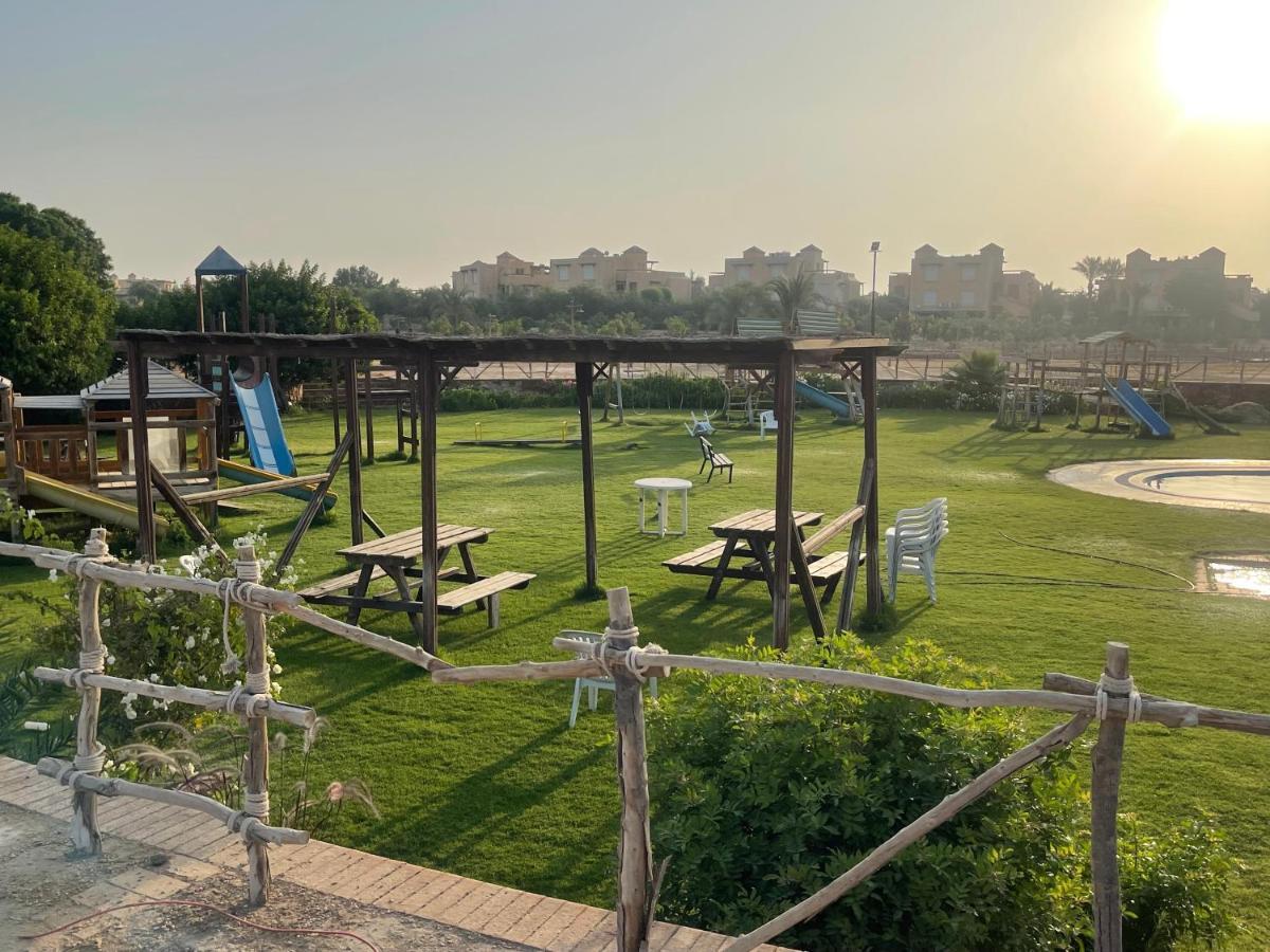 A Sea View Spacious Cheering 5 Bedroom Villa Ain Sokhna "Ain Bay" فيلا كاملة للإيجار قرية العين باي Айн-Сохна Экстерьер фото