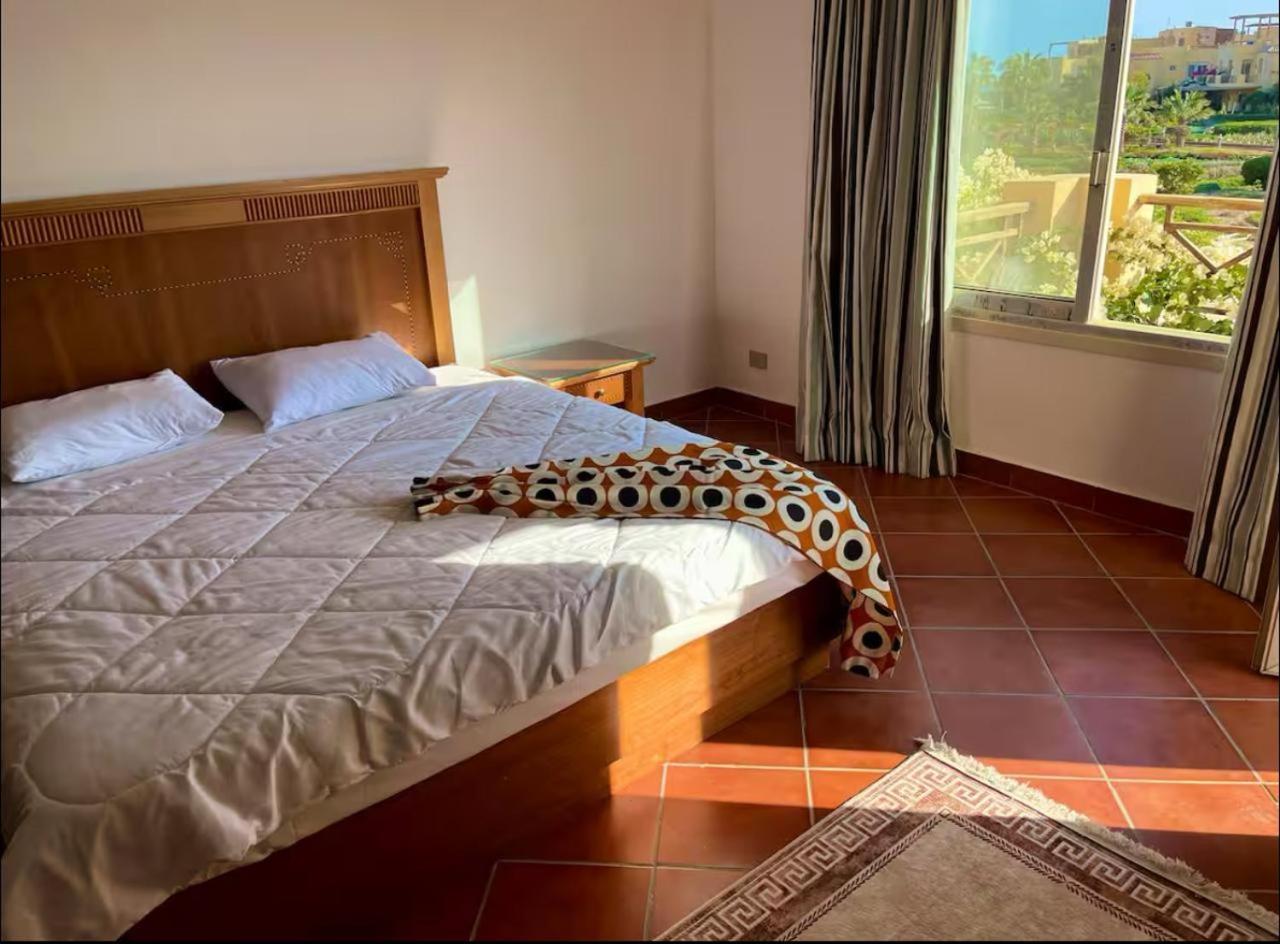 A Sea View Spacious Cheering 5 Bedroom Villa Ain Sokhna "Ain Bay" فيلا كاملة للإيجار قرية العين باي Айн-Сохна Экстерьер фото
