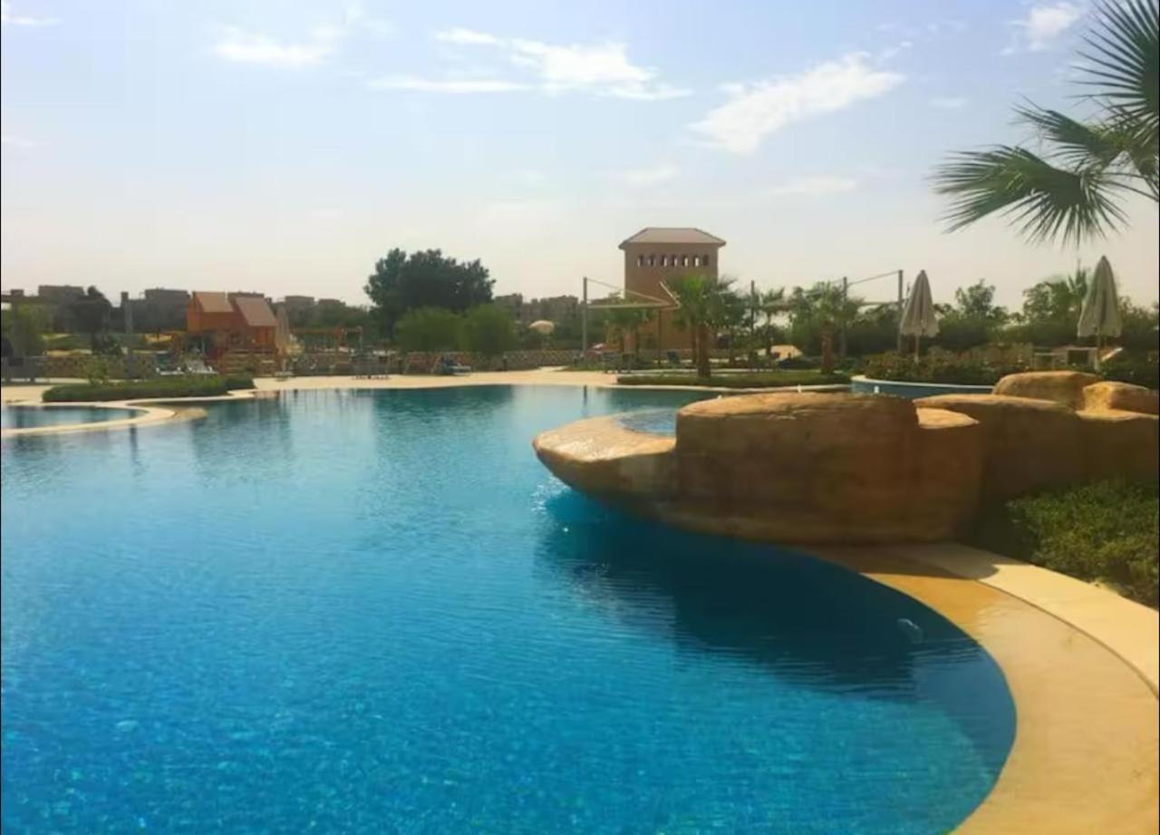 A Sea View Spacious Cheering 5 Bedroom Villa Ain Sokhna "Ain Bay" فيلا كاملة للإيجار قرية العين باي Айн-Сохна Экстерьер фото