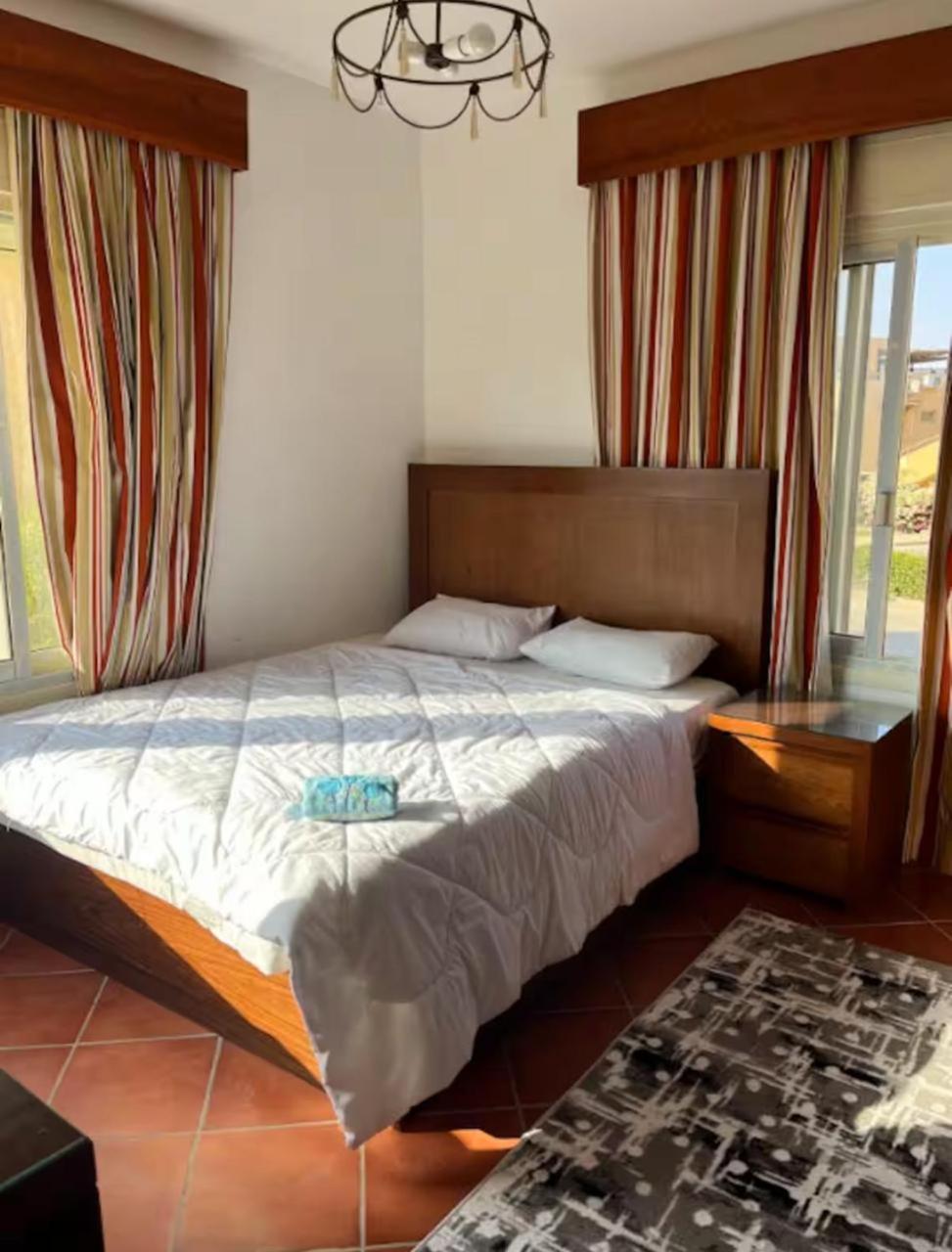A Sea View Spacious Cheering 5 Bedroom Villa Ain Sokhna "Ain Bay" فيلا كاملة للإيجار قرية العين باي Айн-Сохна Экстерьер фото