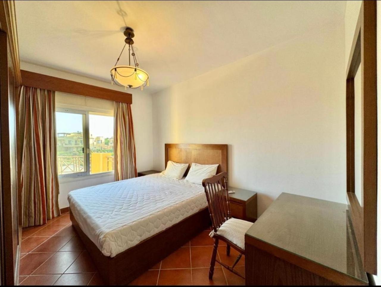 A Sea View Spacious Cheering 5 Bedroom Villa Ain Sokhna "Ain Bay" فيلا كاملة للإيجار قرية العين باي Айн-Сохна Экстерьер фото