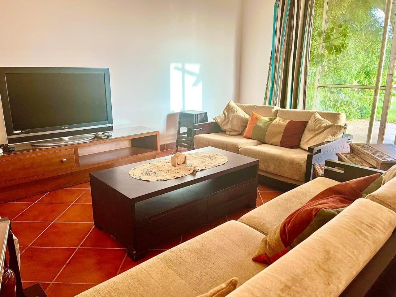 A Sea View Spacious Cheering 5 Bedroom Villa Ain Sokhna "Ain Bay" فيلا كاملة للإيجار قرية العين باي Айн-Сохна Экстерьер фото